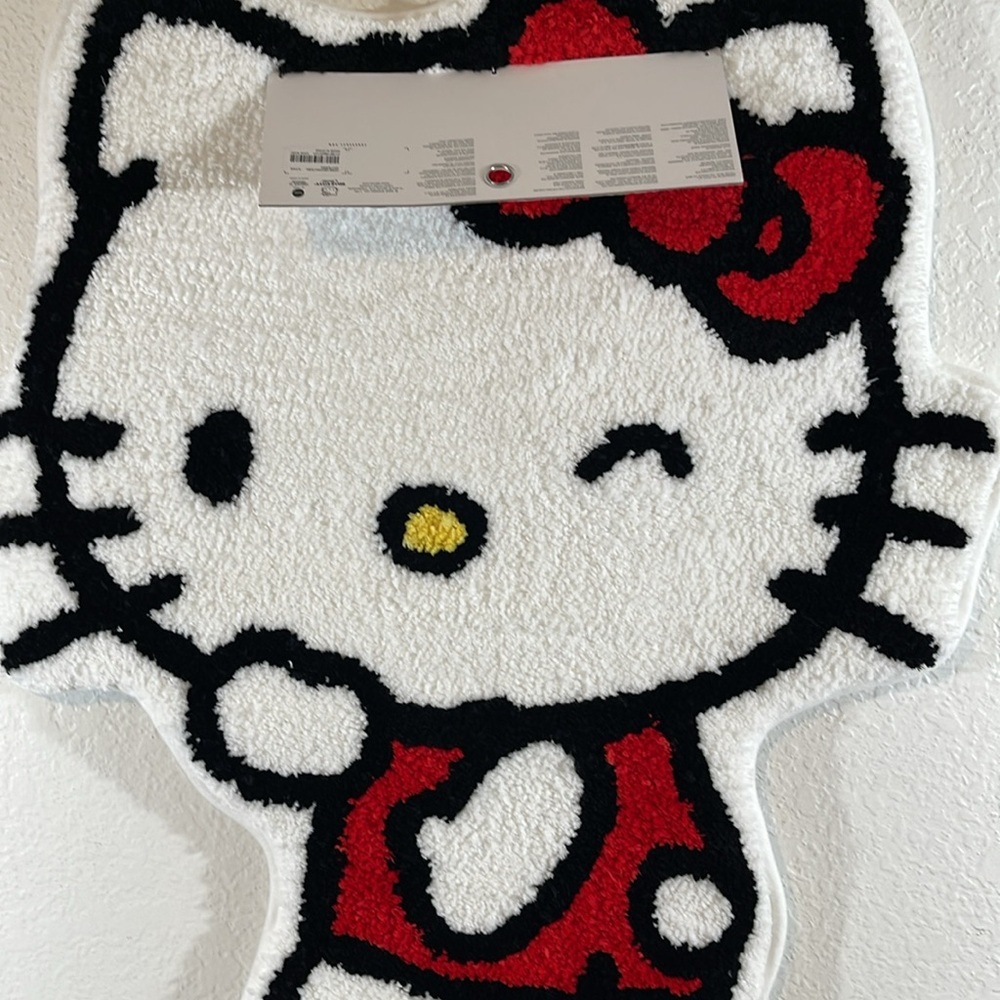 HELLO KITTY SANRIO Floor Mat NEW - Picture 3 of 9